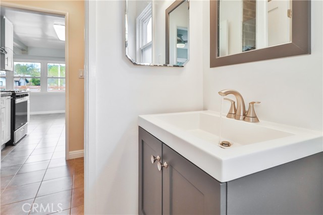 21032 Cantara Street, Canoga Park CA: https://media.crmls.org/medias/255f54da-7a6b-4319-928a-39bf9e1bd46b.jpg