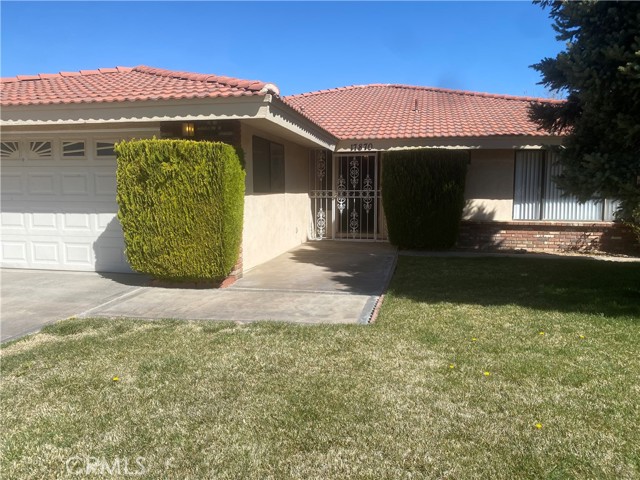 17870 Sage Hen Road, Victorville CA: https://media.crmls.org/medias/25604372-a029-421c-969c-939db95970a6.jpg