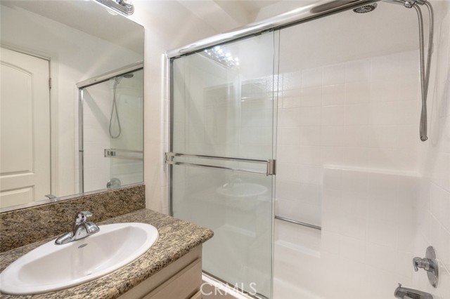 550 E Santa Anita Avenue, Burbank CA: https://media.crmls.org/medias/256102c0-d396-4717-9461-30a3e16e3283.jpg