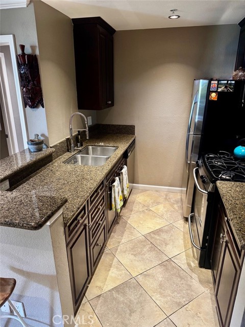 Detail Gallery Image 8 of 36 For 7320 Hawthorn #106 Ave #106,  Los Angeles,  CA 90046 - 2 Beds | 2 Baths