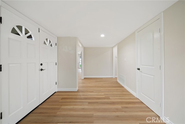 Detail Gallery Image 17 of 29 For 5665 Meadow Vista Way, Agoura Hills,  CA 91301 - 4 Beds | 2 Baths