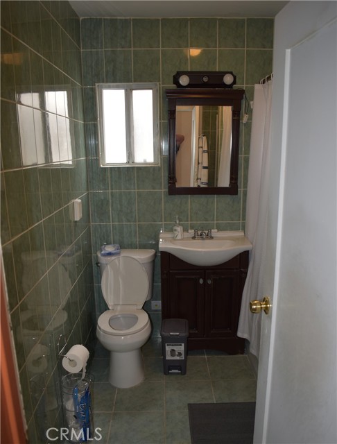 Detail Gallery Image 5 of 18 For 3219 Flower St, Huntington Park,  CA 90255 - 2 Beds | 1 Baths