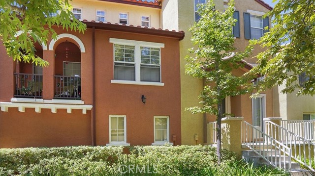 Detail Gallery Image 1 of 19 For 23433 Abbey Glen Pl, Valencia,  CA 91354 - 2 Beds | 2/1 Baths