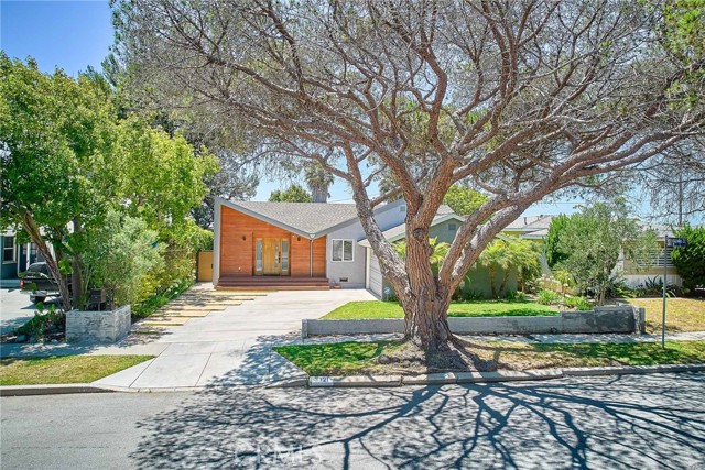 3321 Moore Street, Los Angeles CA: https://media.crmls.org/medias/25628001-7bd1-45f6-80bd-34e390864e08.jpg