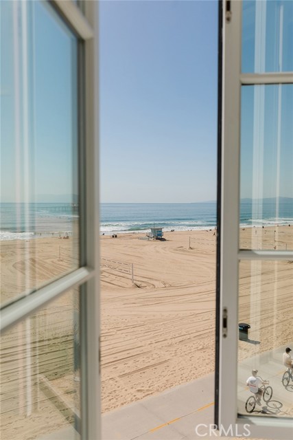 Detail Gallery Image 23 of 62 For 300 the Strand, Manhattan Beach,  CA 90266 - 4 Beds | 7/2 Baths