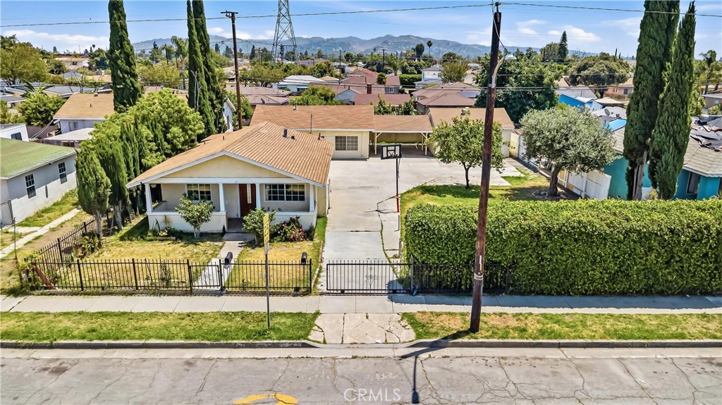 4748 Pine Street