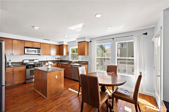 Detail Gallery Image 5 of 24 For 73 Platinum, Ladera Ranch,  CA 92694 - 2 Beds | 2/1 Baths