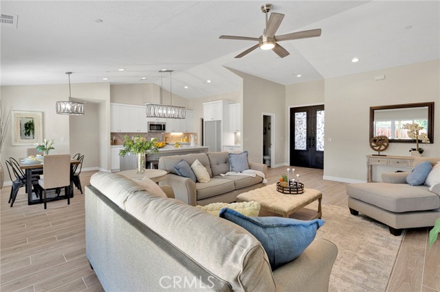 Detail Gallery Image 11 of 63 For 18525 Seaforth, Hesperia,  CA 92345 - 4 Beds | 2/1 Baths