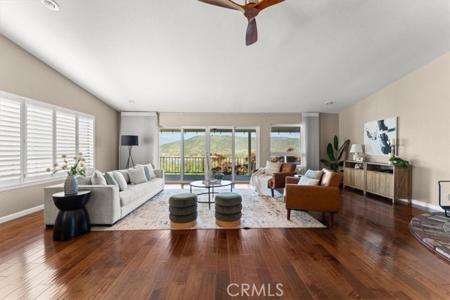 Detail Gallery Image 2 of 50 For 5419 Royal Oaks, Oroville,  CA 95966 - 3 Beds | 2/1 Baths