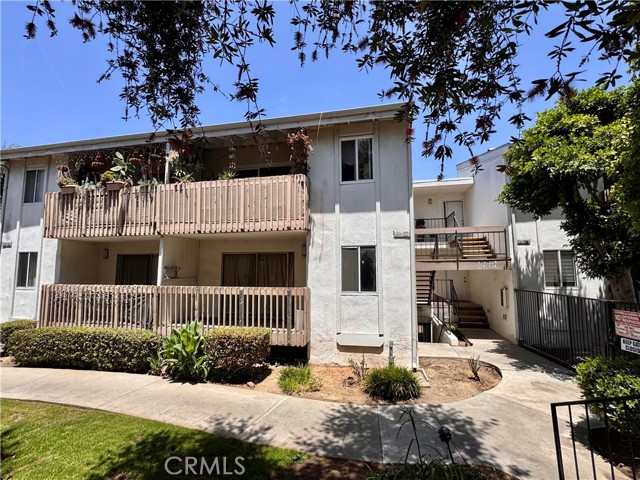 Detail Gallery Image 2 of 5 For 1661 Neil Armstrong St #129,  Montebello,  CA 90640 - 2 Beds | 2/1 Baths
