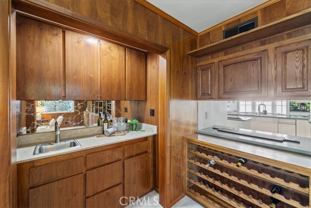 6451 E Shire Way, Long Beach CA: https://media.crmls.org/medias/2566d7db-533b-4261-b837-4653fc17724e.jpg