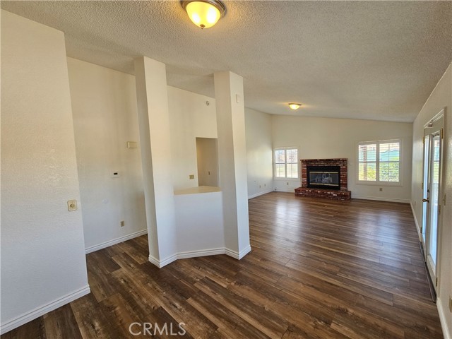 Detail Gallery Image 8 of 32 For 20361 86th St, California City,  CA 93505 - 3 Beds | 2 Baths