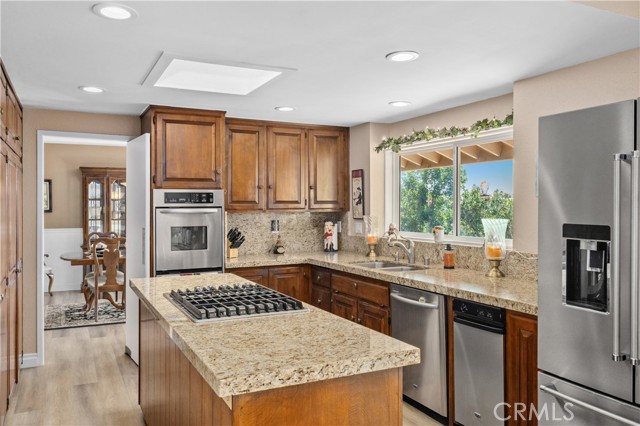 Detail Gallery Image 11 of 40 For 1481 Kensington Dr, Fullerton,  CA 92831 - 5 Beds | 4 Baths
