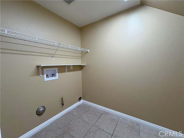 Detail Gallery Image 7 of 39 For 12325 Nicole, Corona,  CA 91752 - 4 Beds | 2/1 Baths