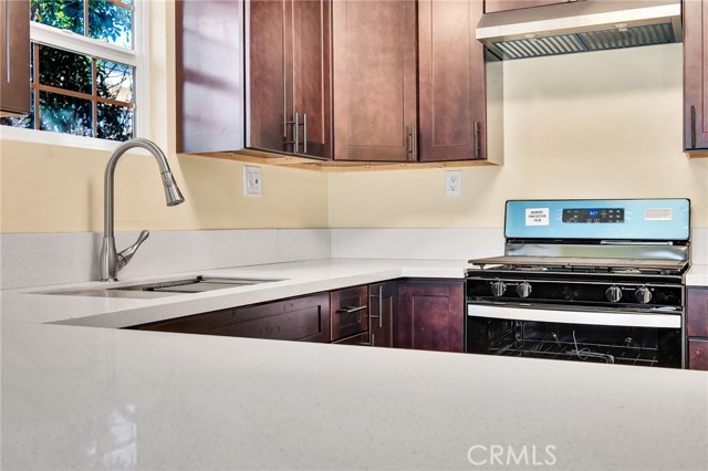 Detail Gallery Image 29 of 73 For 1972 Olive, Long Beach,  CA 90806 - 6 Beds | 4 Baths