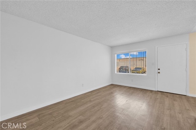 16102 Cornuta Avenue, Bellflower CA: https://media.crmls.org/medias/25698588-cbfd-411b-b022-d18b0de3d805.jpg