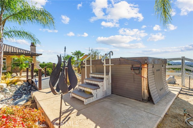 Detail Gallery Image 2 of 59 For 17509 Fairbreeze Ct, Riverside,  CA 92504 - 4 Beds | 3/1 Baths