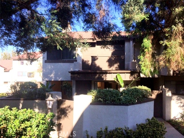 Detail Gallery Image 5 of 22 For 5800 Owensmouth Ave #26,  Woodland Hills,  CA 91367 - 3 Beds | 2 Baths