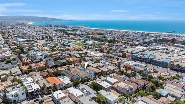 924 17th St, Hermosa Beach CA: https://media.crmls.org/medias/256b23f1-cf8d-44d2-96be-05b8a121053f.jpg