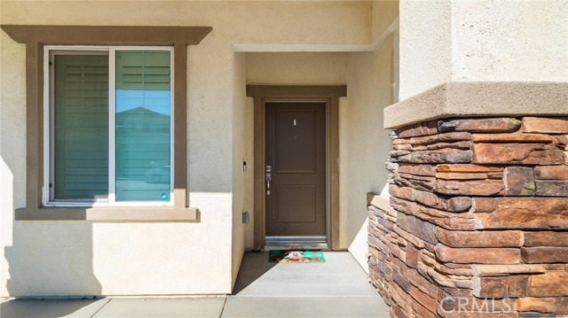 Detail Gallery Image 4 of 35 For 13002 Oakwood St, Victorville,  CA 92392 - 4 Beds | 2 Baths