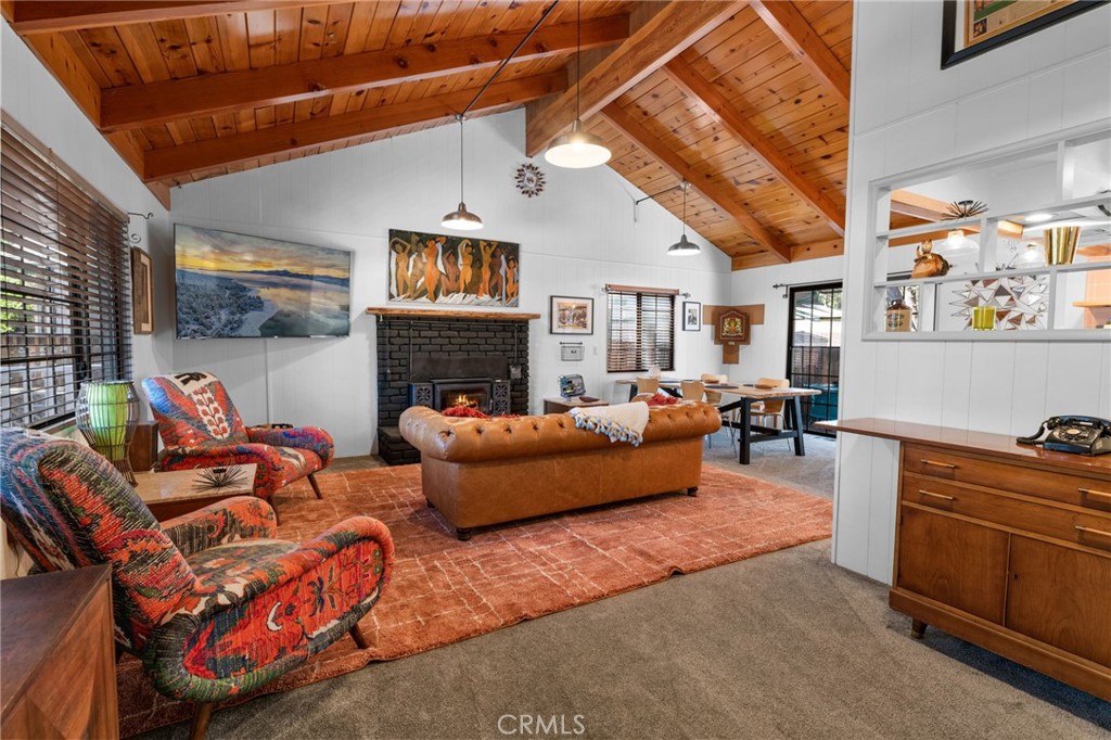 760 Club View Drive