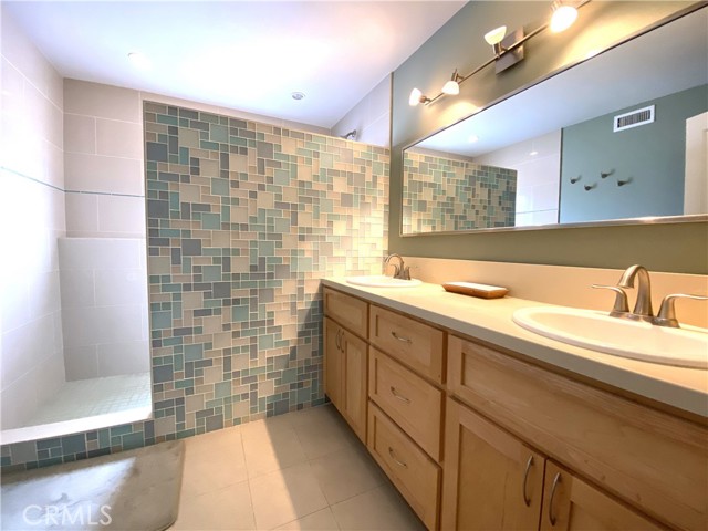 1111 Manhattan Avenue, Hermosa Beach, California 90254, 4 Bedrooms Bedrooms, ,2 BathroomsBathrooms,Residential,Sold,Manhattan,SB23071063