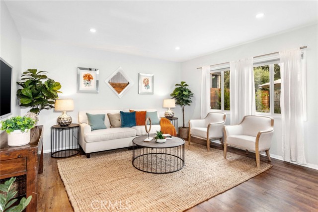 768 Rosecrans Avenue, Manhattan Beach, California 90266, 3 Bedrooms Bedrooms, ,1 BathroomBathrooms,Residential,Sold,Rosecrans,SB21180825