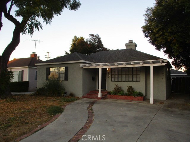 6926 Etiwanda Avenue Reseda, California Fully Renovated Home
2 Beds 2 Baths
Wood Laminate Flooring
Central AC/Heat
Quartz Counter tops
Stainless Appliances
Washer Dryer
Fireplace
& More