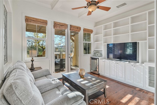 Detail Gallery Image 13 of 44 For 27976 Red Pine Ct, Valencia,  CA 91354 - 2 Beds | 3 Baths