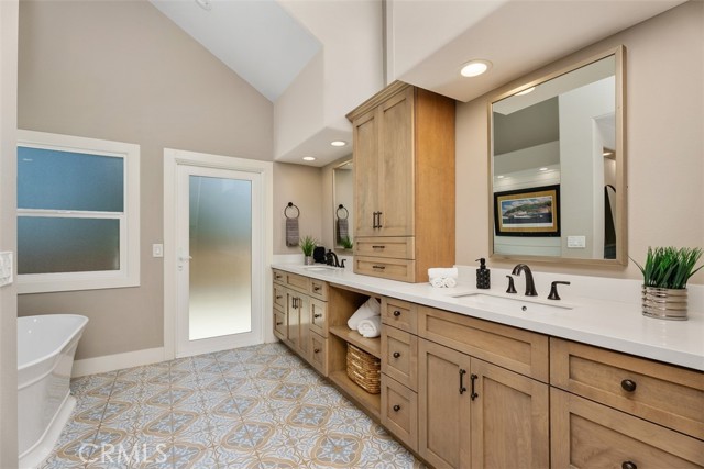 Detail Gallery Image 21 of 33 For 31852 via Faisan, Coto de Caza,  CA 92679 - 4 Beds | 4/2 Baths