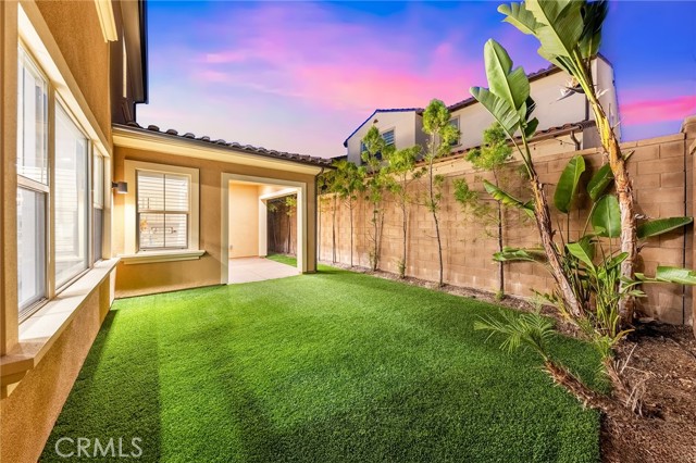 119 cordial, Irvine CA: https://media.crmls.org/medias/256f454d-1780-41c7-8237-69a877a72e1f.jpg