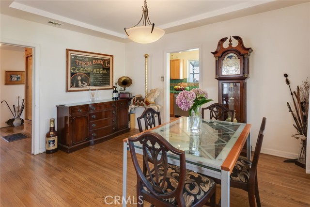 9107 Olin Street, Los Angeles CA: https://media.crmls.org/medias/2570a1d2-c59f-4285-9cb7-35928018bda4.jpg