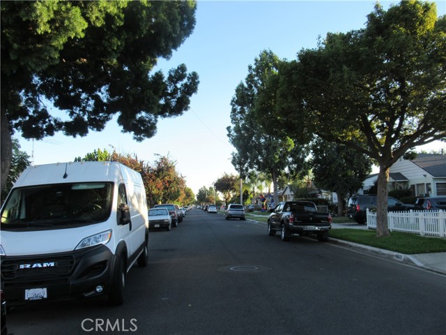 11803 Gard Avenue photo 4