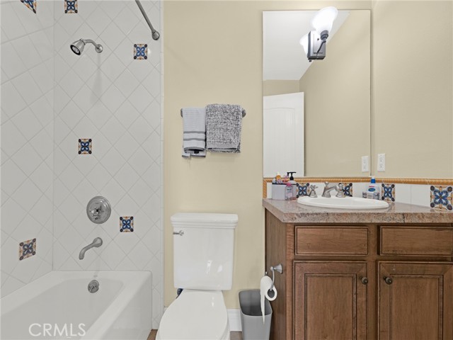 5753 White Oak Avenue, Encino CA: https://media.crmls.org/medias/2570b3d5-e2da-437c-818d-a61c6073d479.jpg