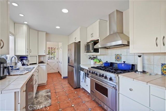 Detail Gallery Image 13 of 60 For 22628 Quinta Rd, Woodland Hills,  CA 91364 - 4 Beds | 2/1 Baths