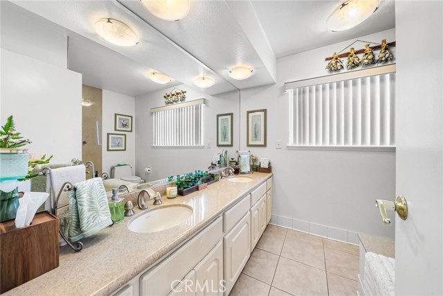 Detail Gallery Image 31 of 39 For 4024 E Del Valle, Orange,  CA 92869 - 5 Beds | 3 Baths