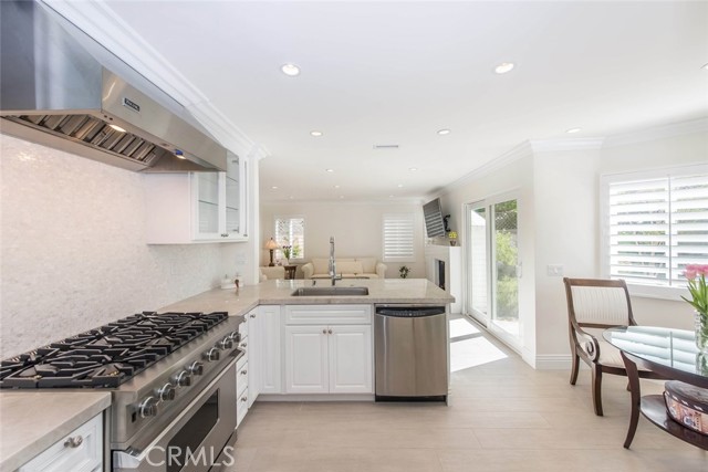 Detail Gallery Image 12 of 53 For 11 Wickland, Irvine,  CA 92620 - 4 Beds | 3 Baths