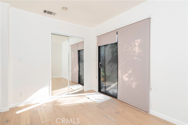 Detail Gallery Image 5 of 19 For 2306 Ruhland Ave #B,  Redondo Beach,  CA 90278 - 3 Beds | 2 Baths