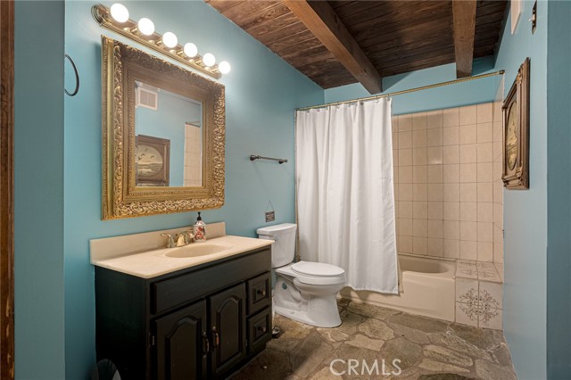 969 Oak Drive, Crestline CA: https://media.crmls.org/medias/2573af45-0b6d-4617-b391-918a34a1b19a.jpg