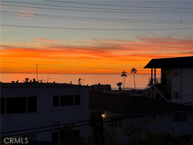 Detail Gallery Image 52 of 52 For 2125 Manhattan, Hermosa Beach,  CA 90254 - 4 Beds | 3 Baths
