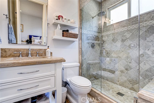 Detail Gallery Image 11 of 40 For 669 25th St, Manhattan Beach,  CA 90266 - 4 Beds | 4 Baths