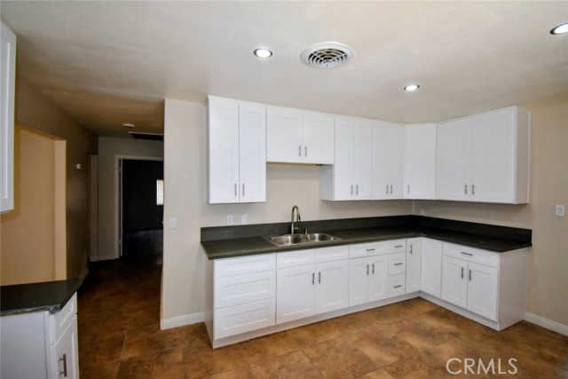 Detail Gallery Image 2 of 26 For 507 W Nevada St, Blythe,  CA 92225 - 4 Beds | 2 Baths