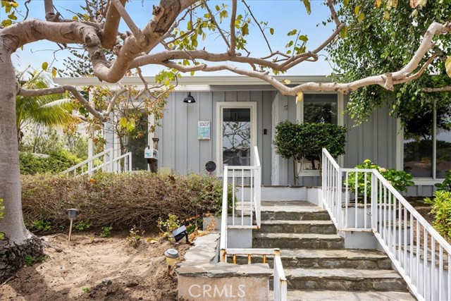 1022 9th Street, Manhattan Beach, California 90266, 4 Bedrooms Bedrooms, ,2 BathroomsBathrooms,Residential,Sold,9th,SB22113474