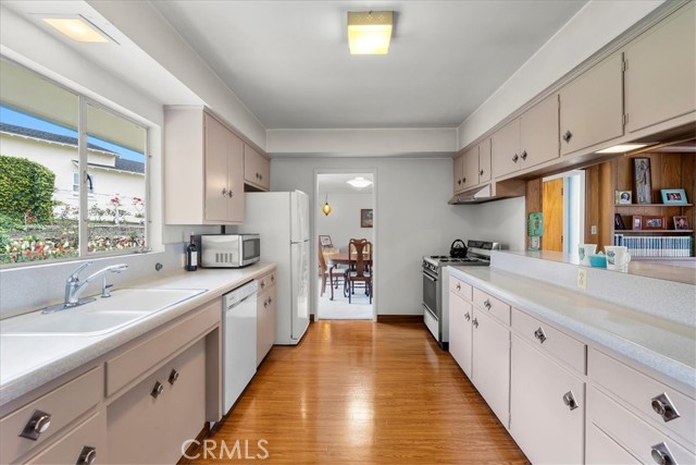 4510 Marloma Drive, Rolling Hills Estates, California 90274, 3 Bedrooms Bedrooms, ,2 BathroomsBathrooms,Residential,Sold,Marloma,PV23004399