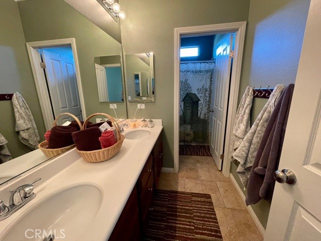 2579962f 4e6d 4fcf A119 F9cca83d03f9