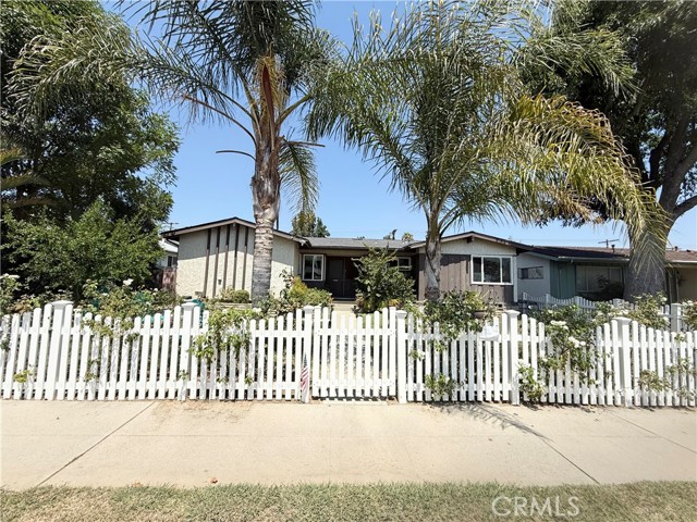 23233 Vanowen Street, West Hills CA: https://media.crmls.org/medias/257b2837-8ac3-4015-b3d4-e311700e7436.jpg