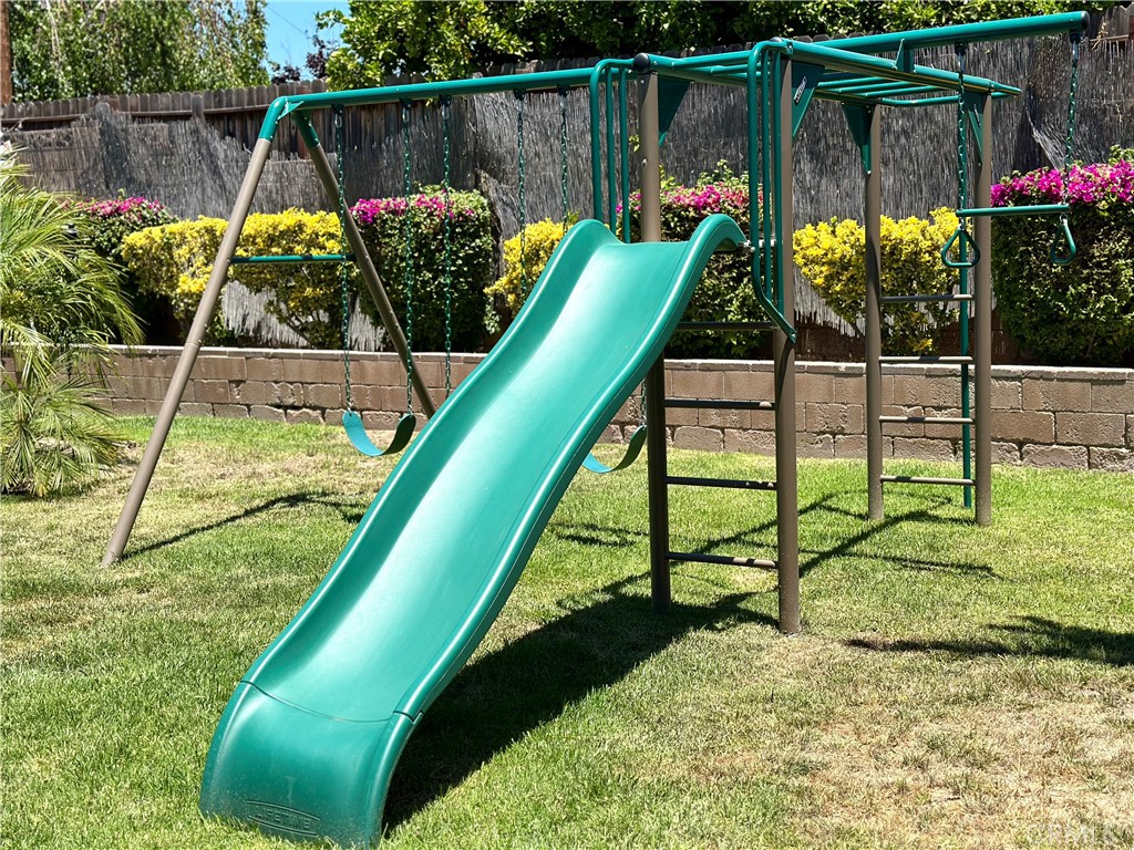 https://media.crmls.org/medias/257b67af-1168-4f88-ab05-c825383259a8.jpg?preset=X-Large