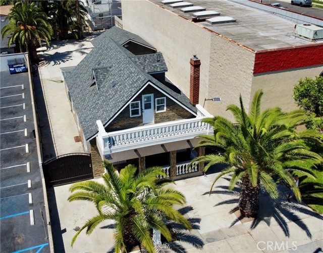 19321 Beach Boulevard, Huntington Beach CA: https://media.crmls.org/medias/257bafef-9992-41fd-b879-9b0338c71ae8.jpg
