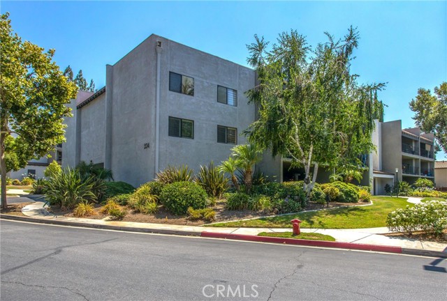 Detail Gallery Image 1 of 1 For 234 E Fern Ave #206,  Redlands,  CA 92373 - 2 Beds | 2 Baths