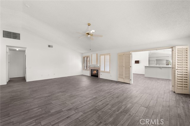Detail Gallery Image 4 of 25 For 43922 Warner Trl, Palm Desert,  CA 92211 - 3 Beds | 2/1 Baths